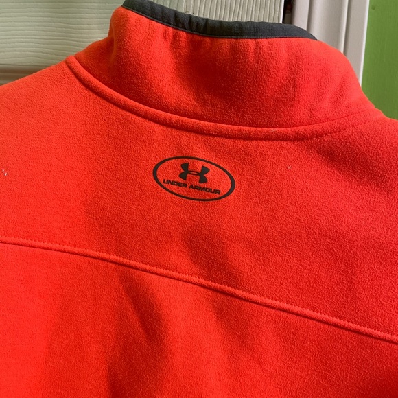 Under Armour 1/2 Zip - Picture 3 of 3